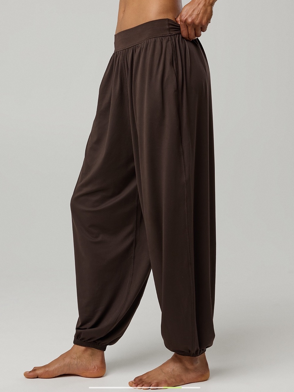 Aerie Offline Go With The Flow Baggy Jogger Pants Brown Size Medium - Picture 2 of 7